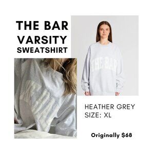 THE BAR VARSITY SWEATSHIRT LT HEATHER GREY